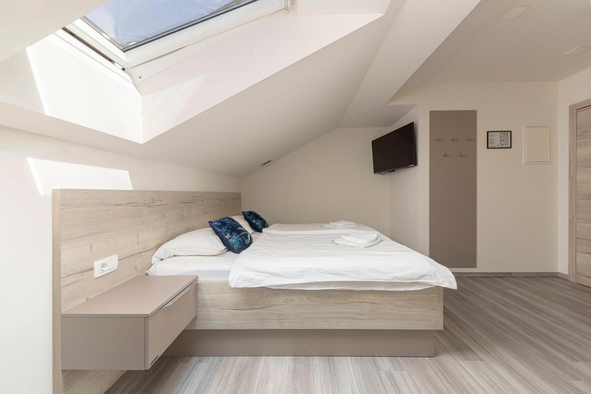Rooms S Center Slovenske Konjice ภายนอก รูปภาพ