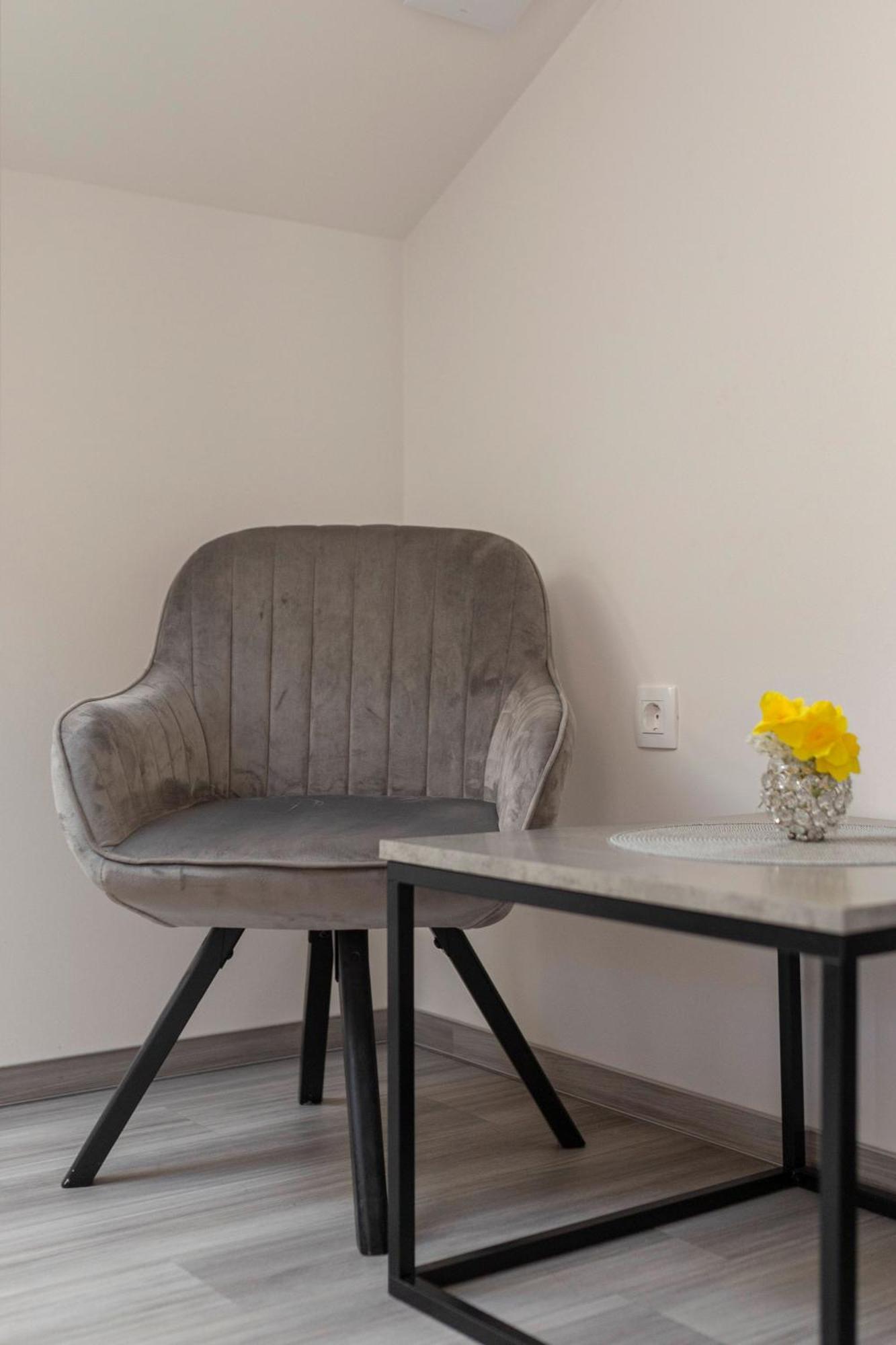 Rooms S Center Slovenske Konjice ภายนอก รูปภาพ